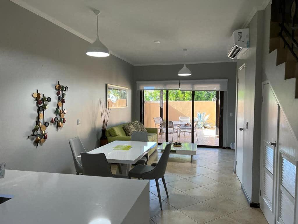 Special House In Gold Coast With Private Jacuzzi Villa Палм Бийч Екстериор снимка